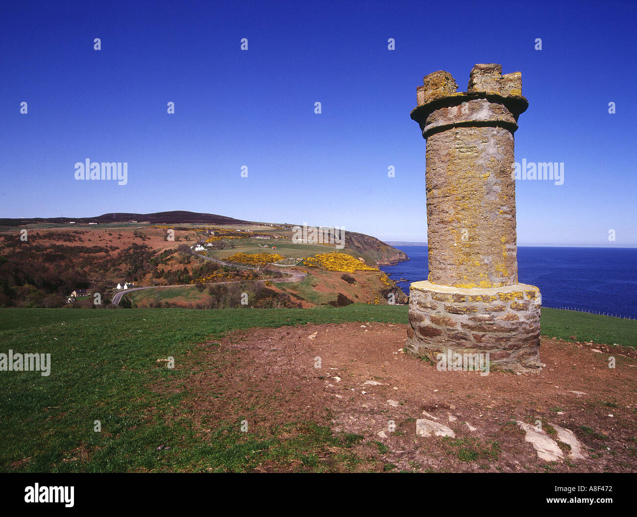 dh BERRIEDALE CAITHNESS Chess castle folly and coast harbour beacon