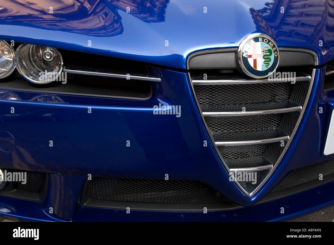 Alfa Romeo grill 159 new Stock Photo - Alamy
