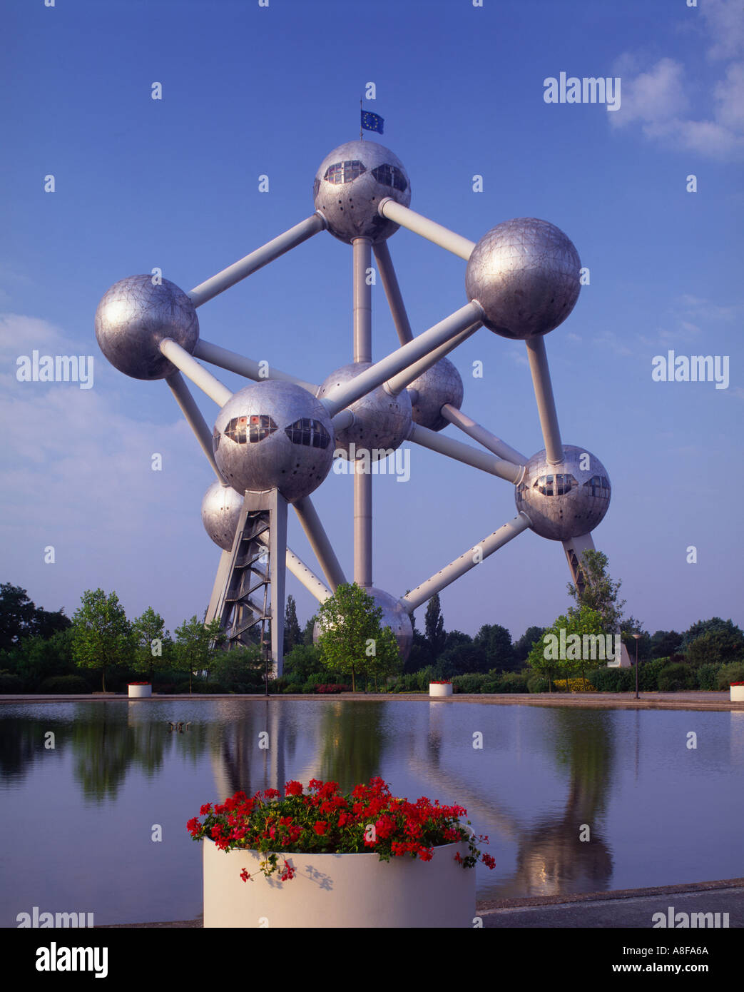 The atomium brussels hi-res stock photography and images - Alamy