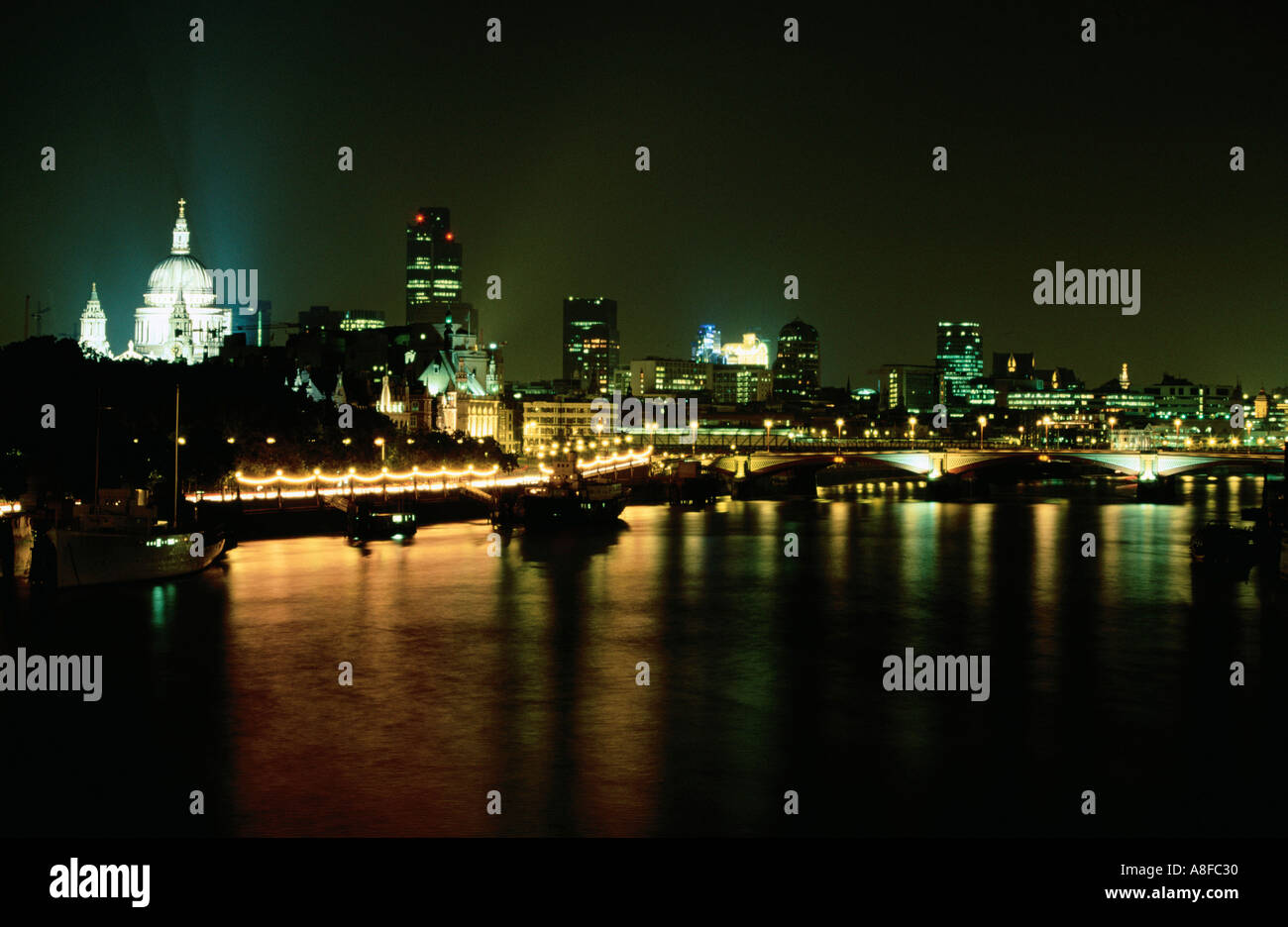 London skyline at night London England Stock Photo - Alamy