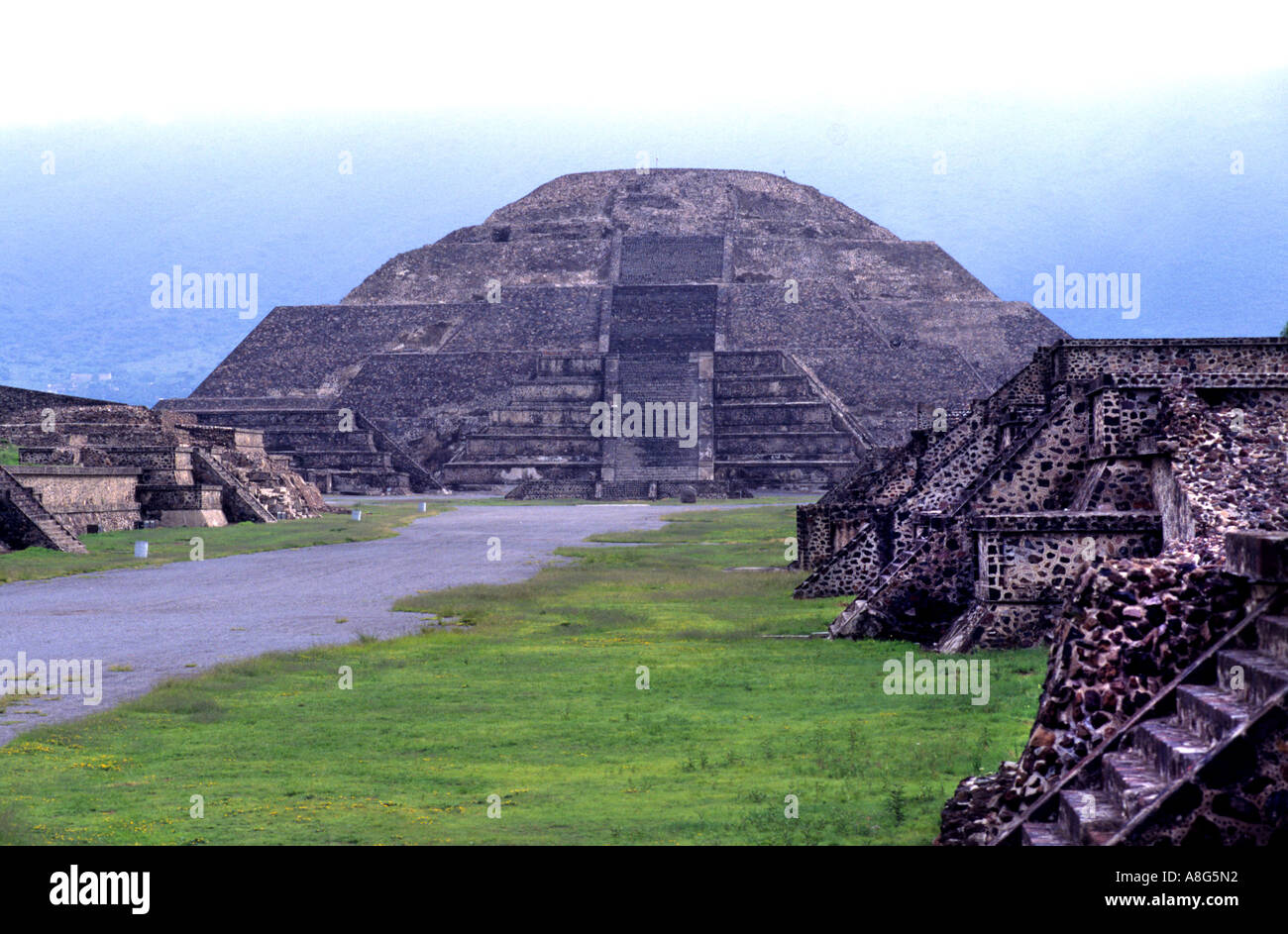 Mexico Theotiuacan Avenue of the Dead Pyramid of the Sun Moon Aztec Chachapoya city of Gods Stock Photo