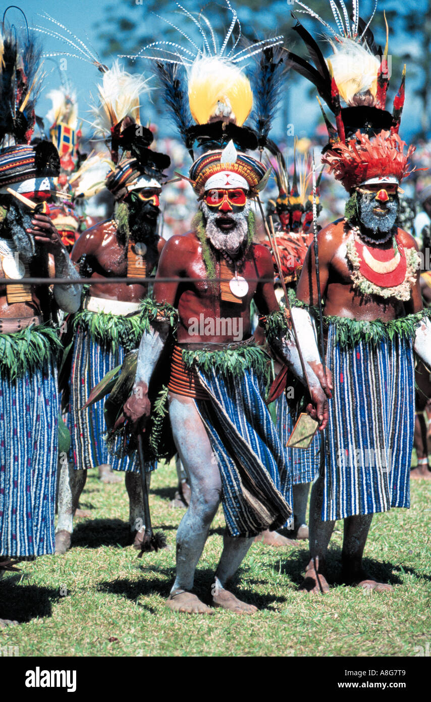 decorated aboriginal, Mt. Hagen, Papua New Guinea Stock Photo - Alamy