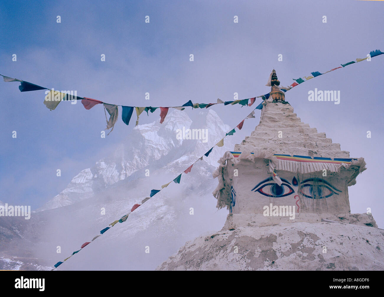 Nepal prayer flag stupa trekking mountains himalaya hi-res stock ...