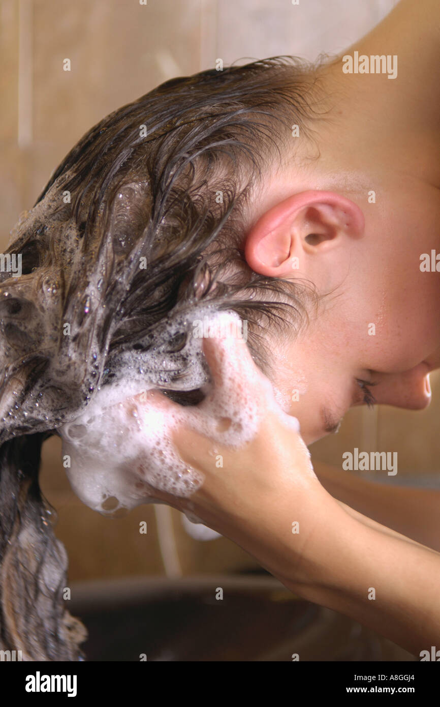 Haare waschen pflegen Stock Photo