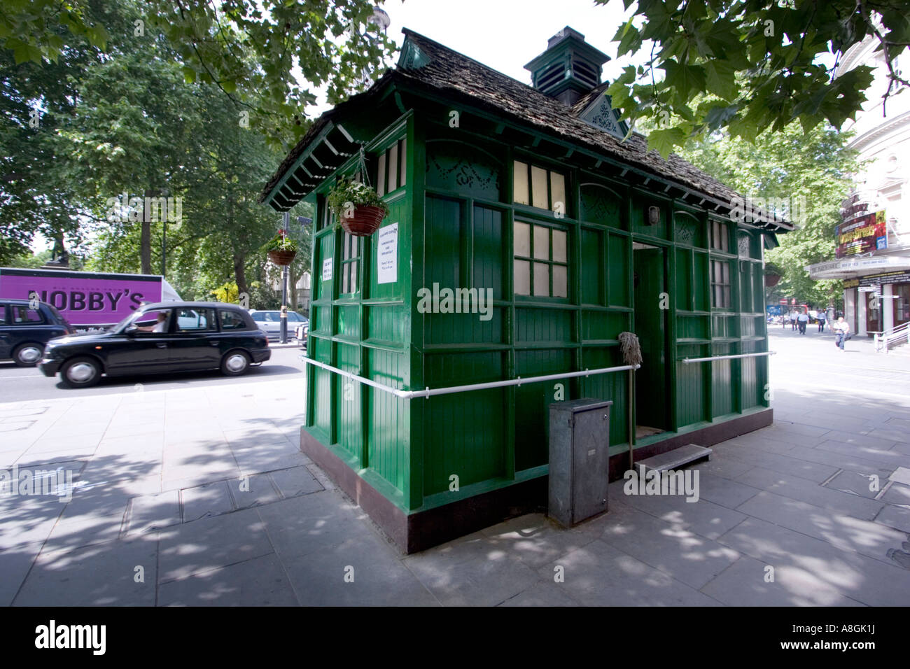 green tea hut refreshment stop for London black cab taxi drivers