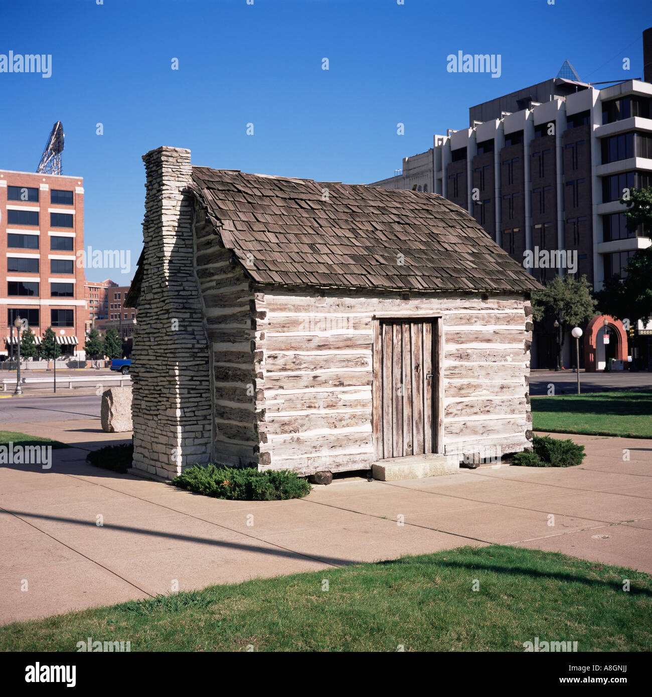 United States Of America Texas Dallas Dallas County Historical Plaza John Neely Bryan Historical Cabin built 1841 Stock Photo