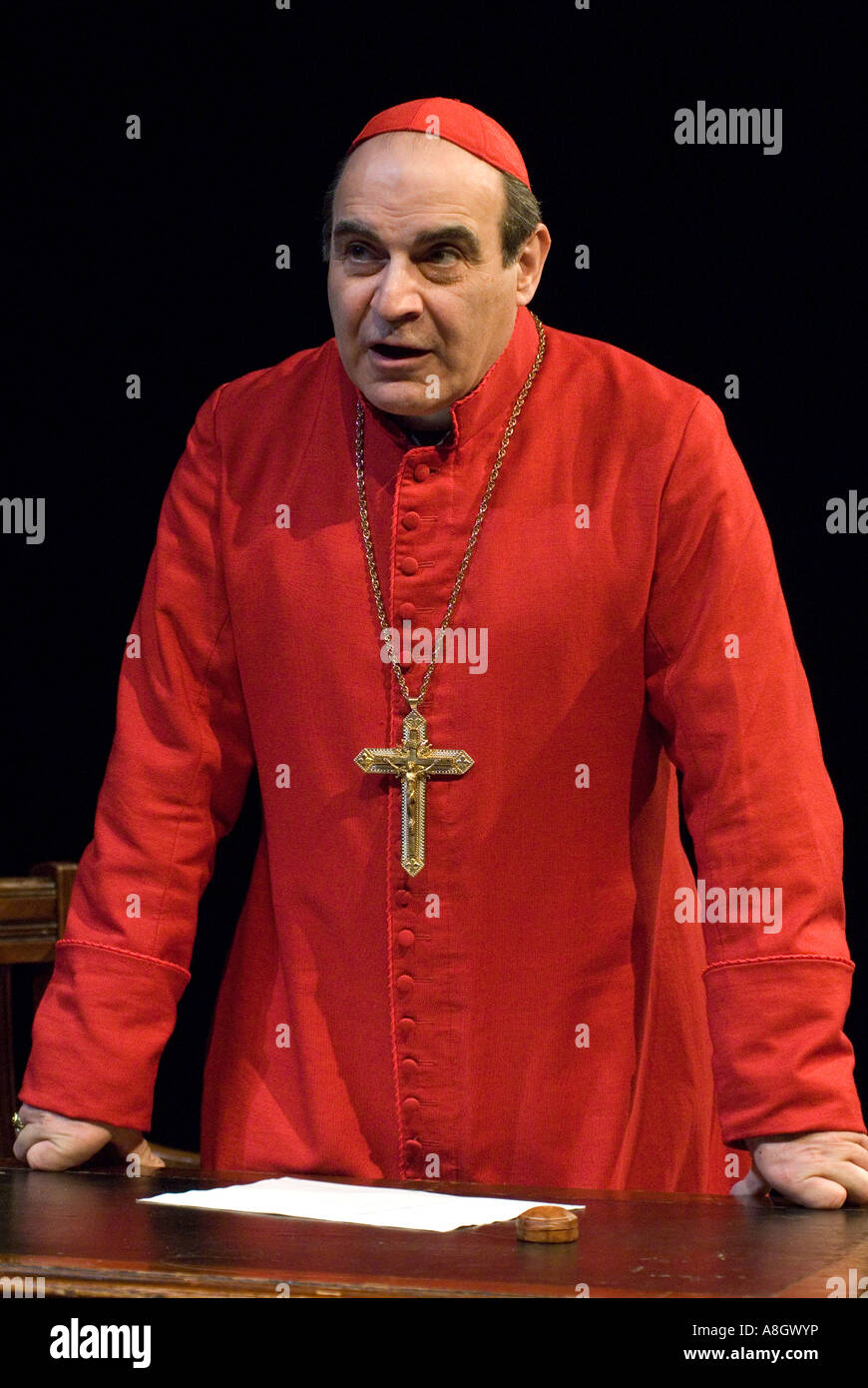 David Suchet playing Cardinal Benelli in The Last Confession Chichester Festival Theatre Stock Photo
