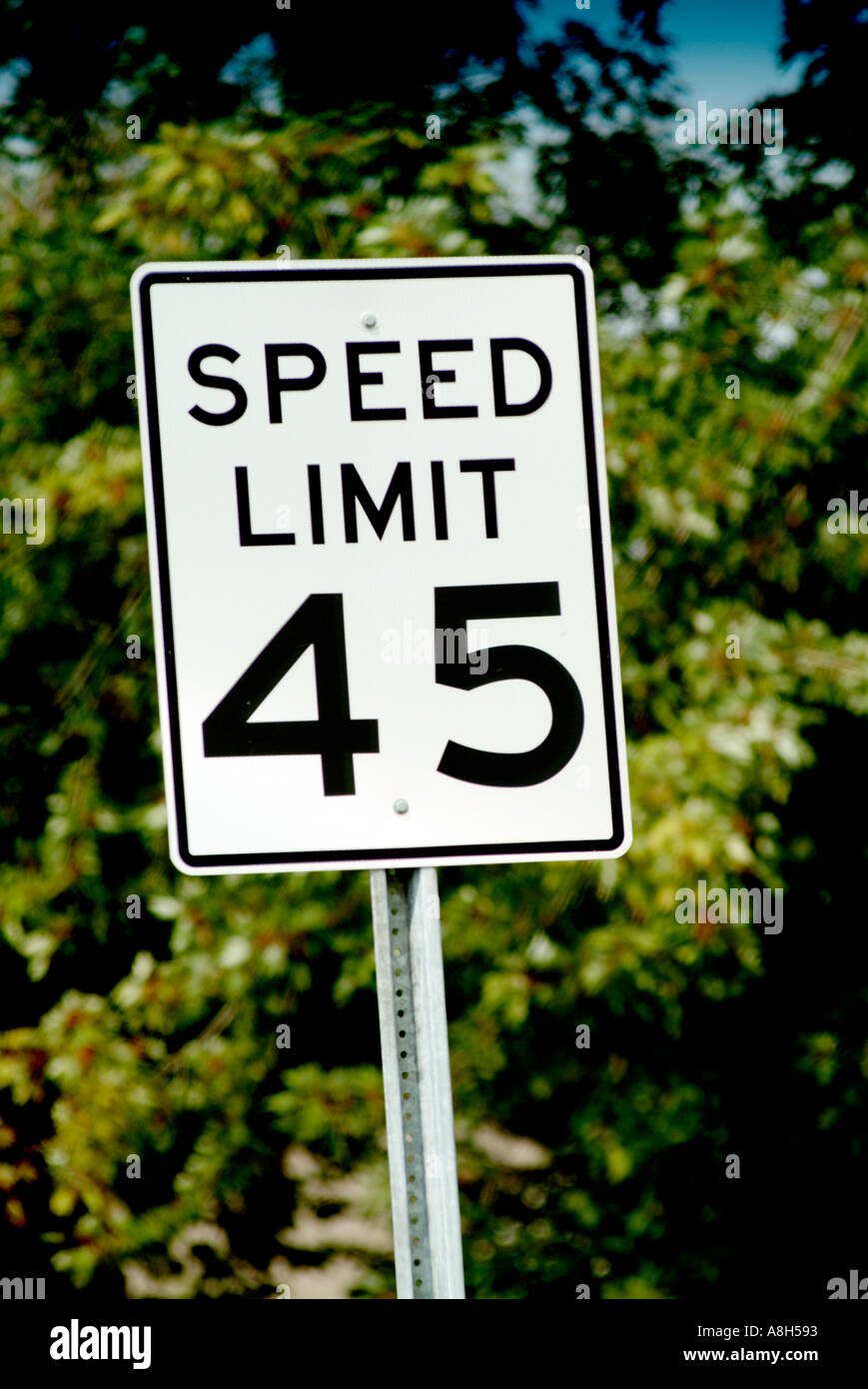 speed limit 45 mph miles per hour road sign speeding car vechical exessive  speed fine traffic cop law speeder Stock Photo - Alamy