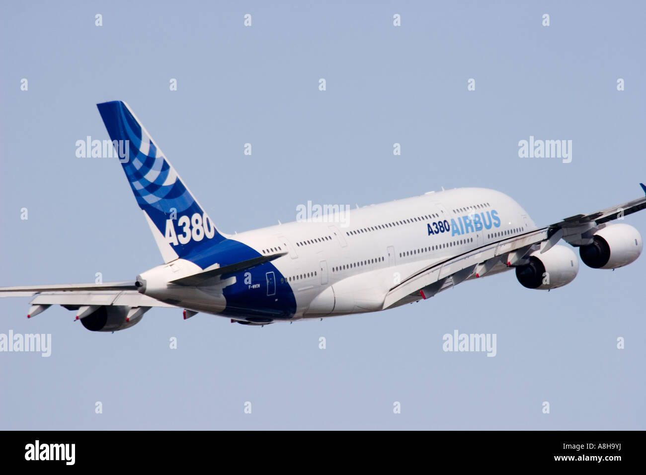 New super jumbo airbus hi-res stock photography and images - Alamy