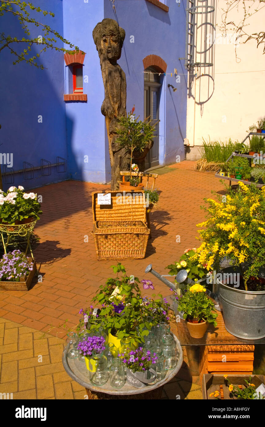 Flower shop in Kunsthofpassage in the district of Neustadt in Dresden