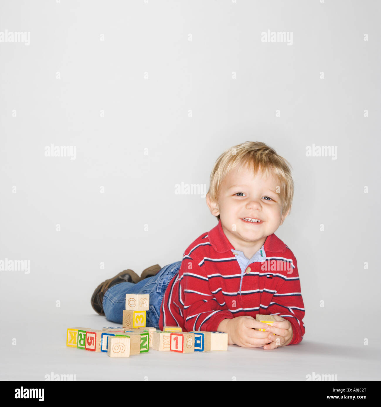 Propped on elbows hi-res stock photography and images - Alamy