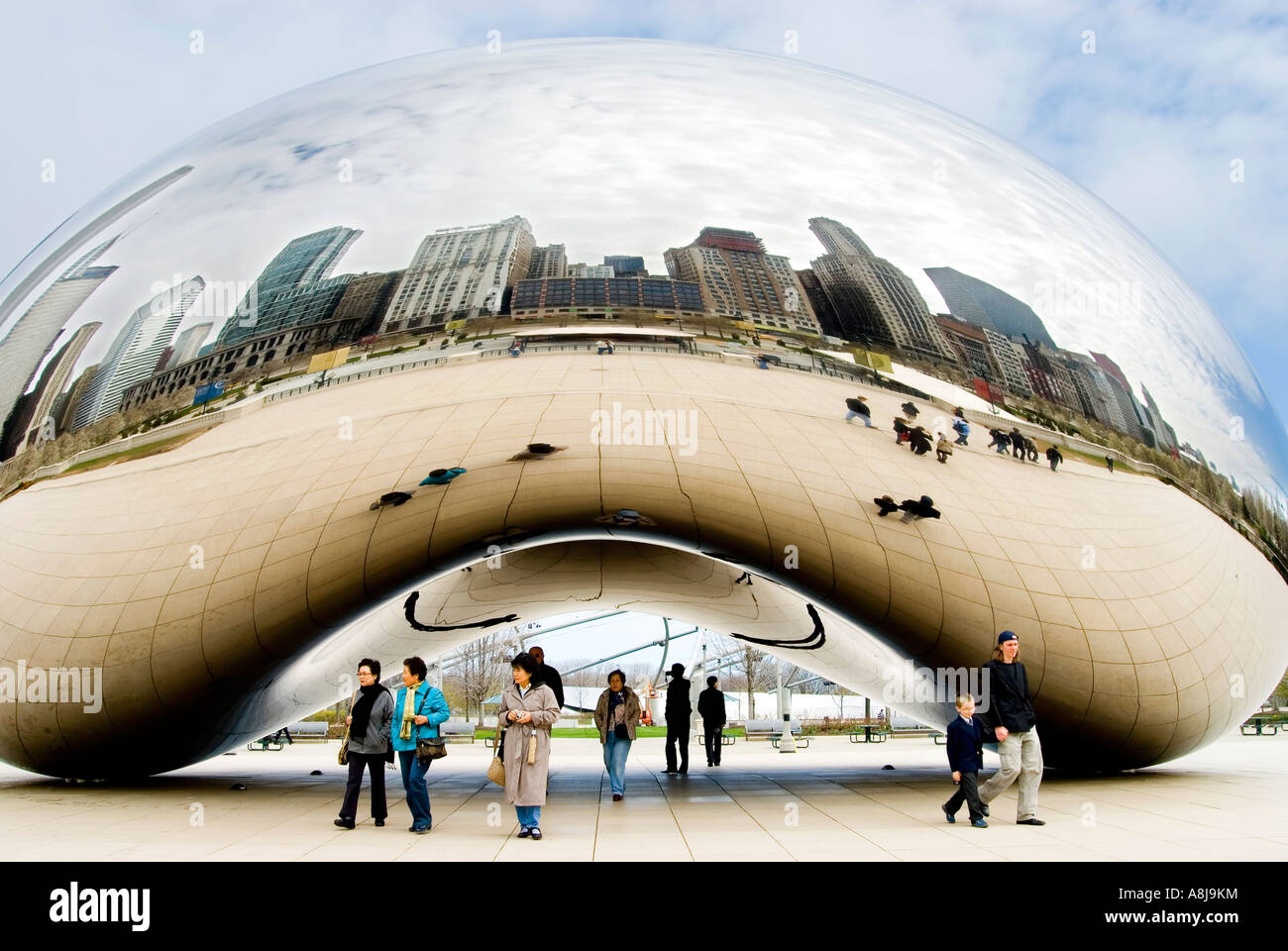 Chicago Bean Sculpture or "Cloudgate Stock Photo Alamy