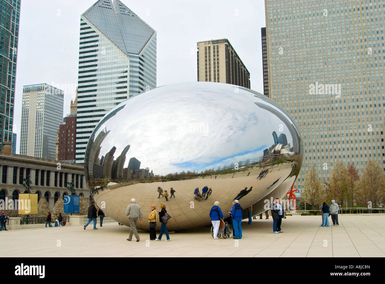 Chicago Bean Sculpture Stock Photo Alamy