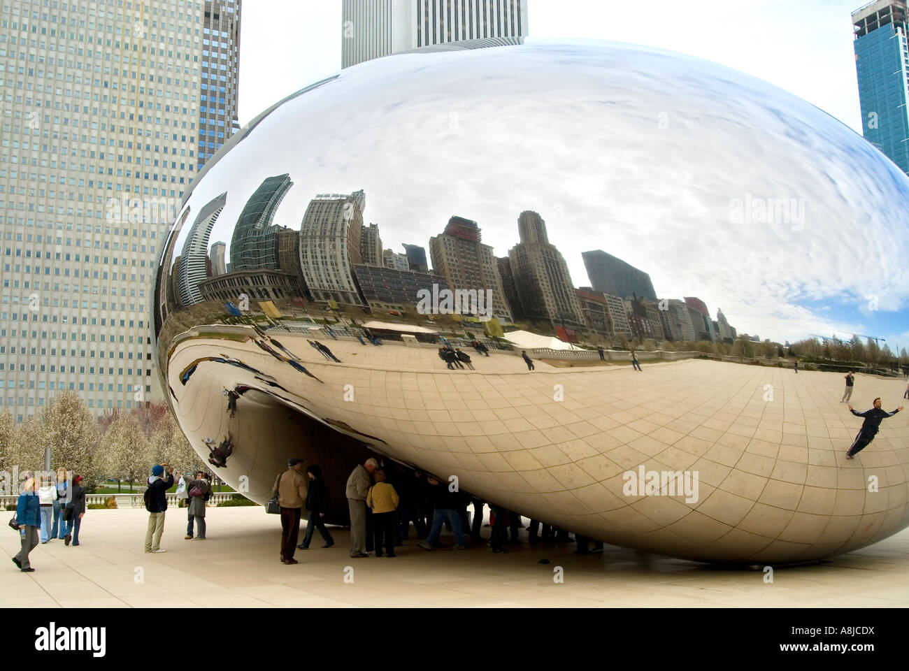 Chicago Bean Sculpture Stock Photo Alamy