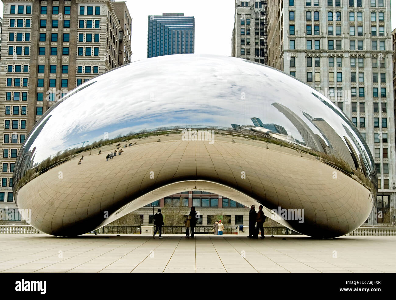Chicago Bean & Michigan Ave. Buildings Stock Photo Alamy