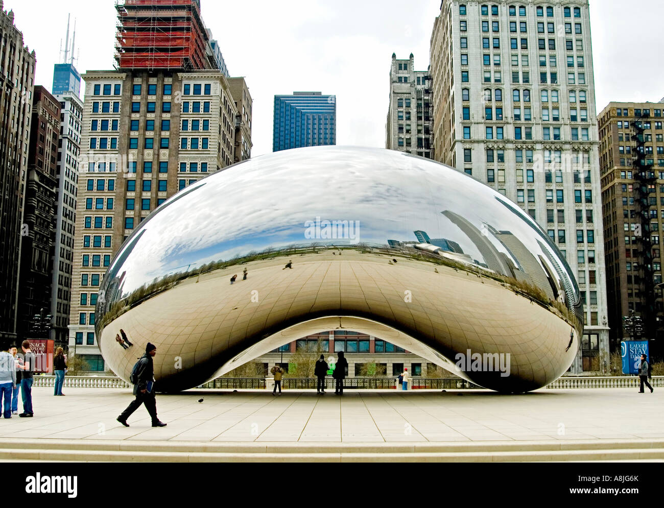 Chicago Millennium Park & Bean Sculpture Stock Photo Alamy