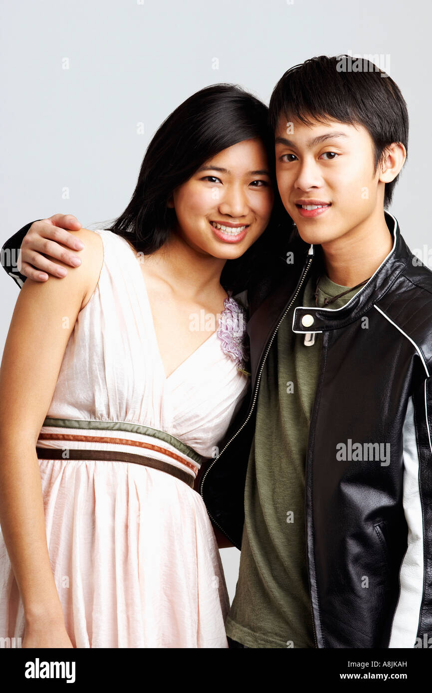 Teen couple cuddling hi-res stock photography and images - Alamy