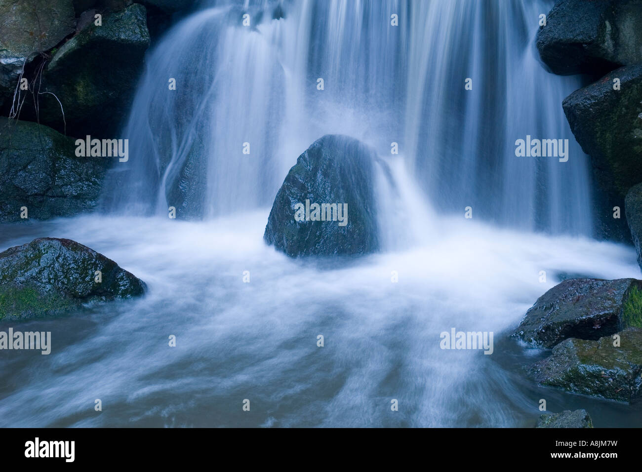 Rocks in the water hi-res stock photography and images - Alamy