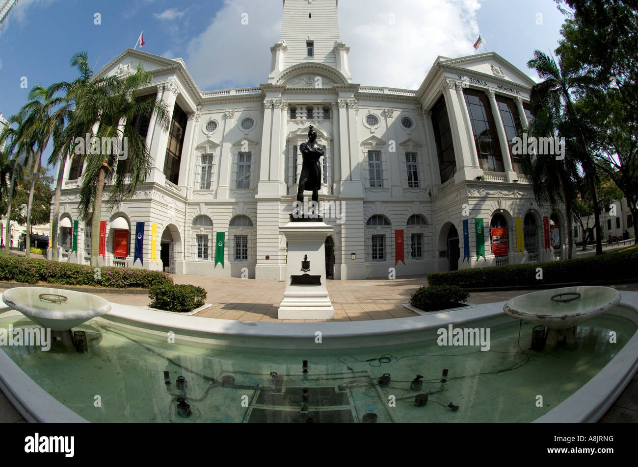 Fish eye of fountain and old colonial Government building, Singapore Stock Photo