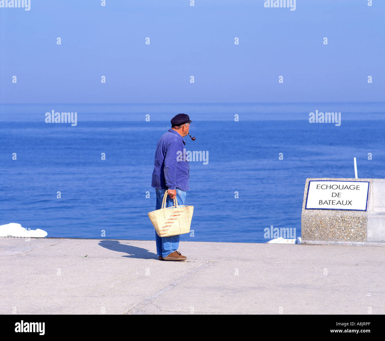 The old man and the sea hi-res stock photography and images - Alamy
