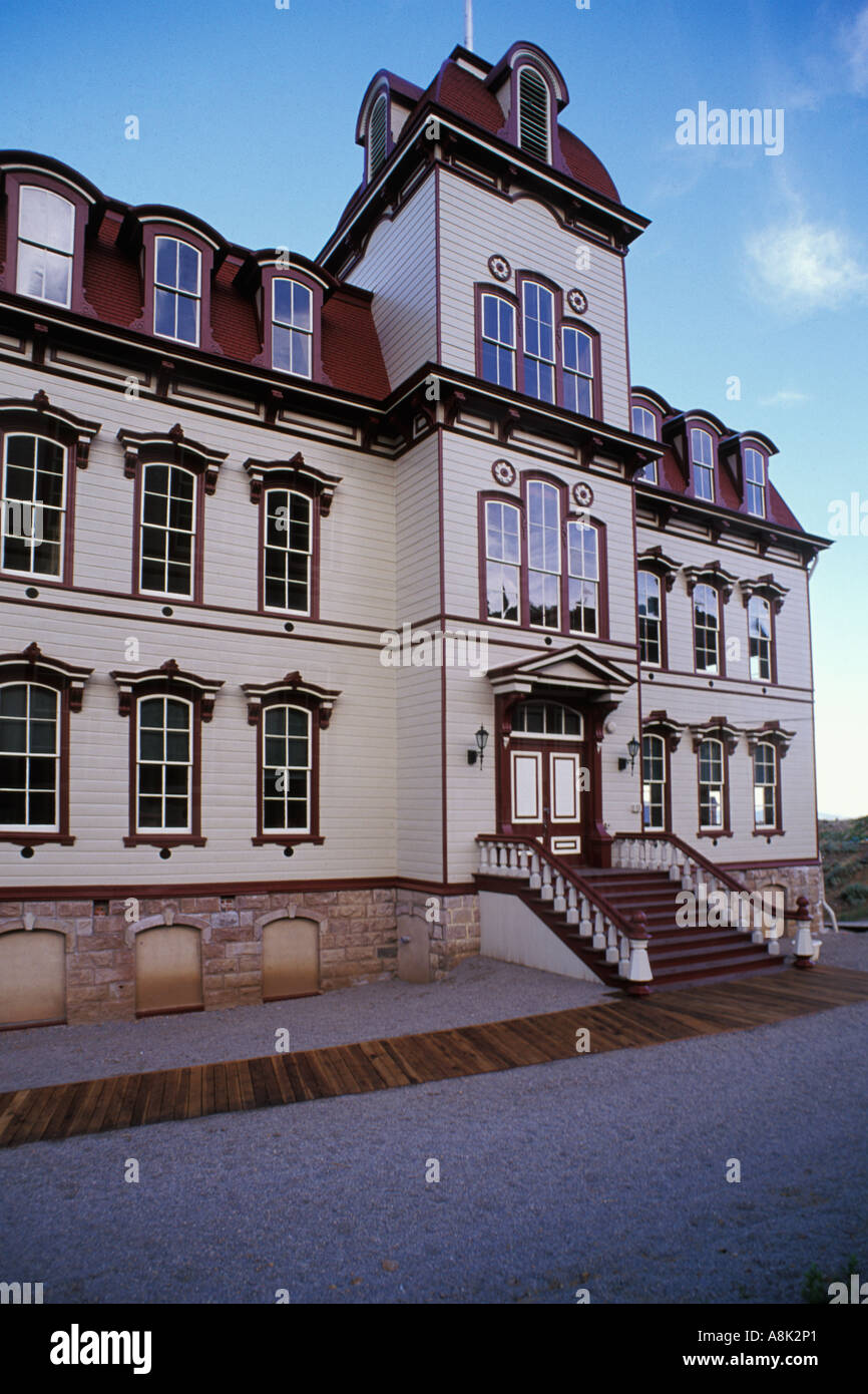 Old Victorian School Exterior High Resolution Stock Photography and ...