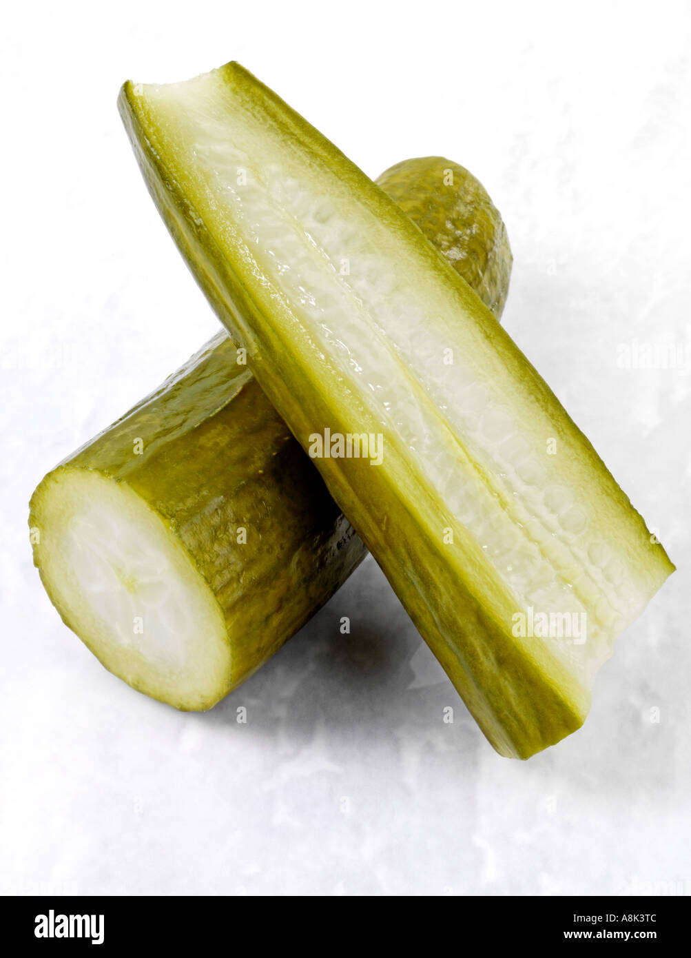 KOSHER DILL PICKLE / GHERKIN Stock Photo Alamy