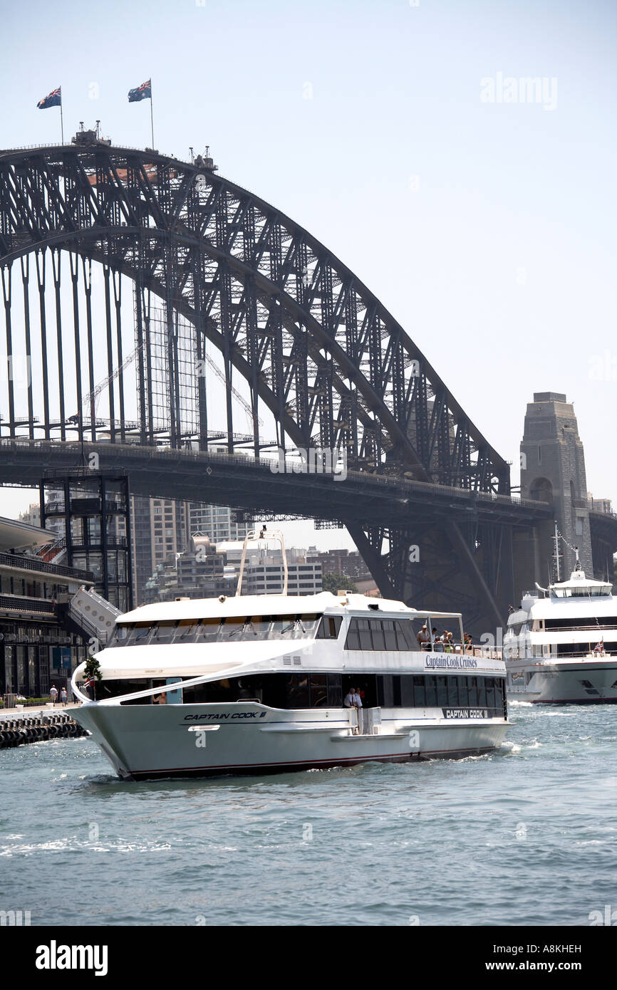Sydney harbour cruise boat hi-res stock photography and images - Alamy
