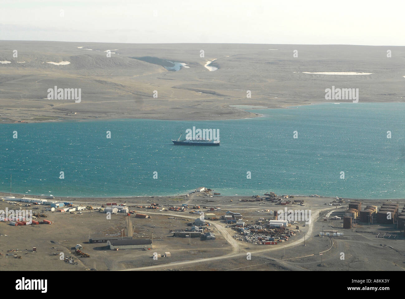 Resolute bay nunavut hires stock photography and images Alamy