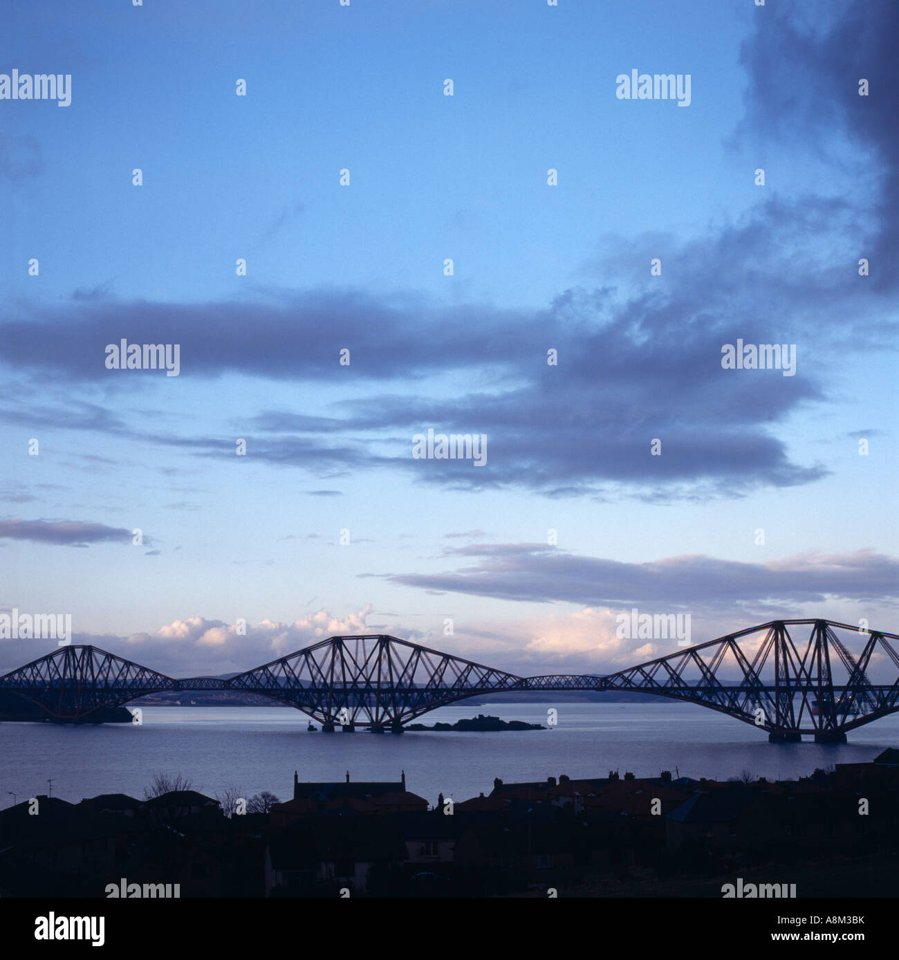 Fourth Bridge Cantilever railway bridge hi-res stock photography and images - Alamy