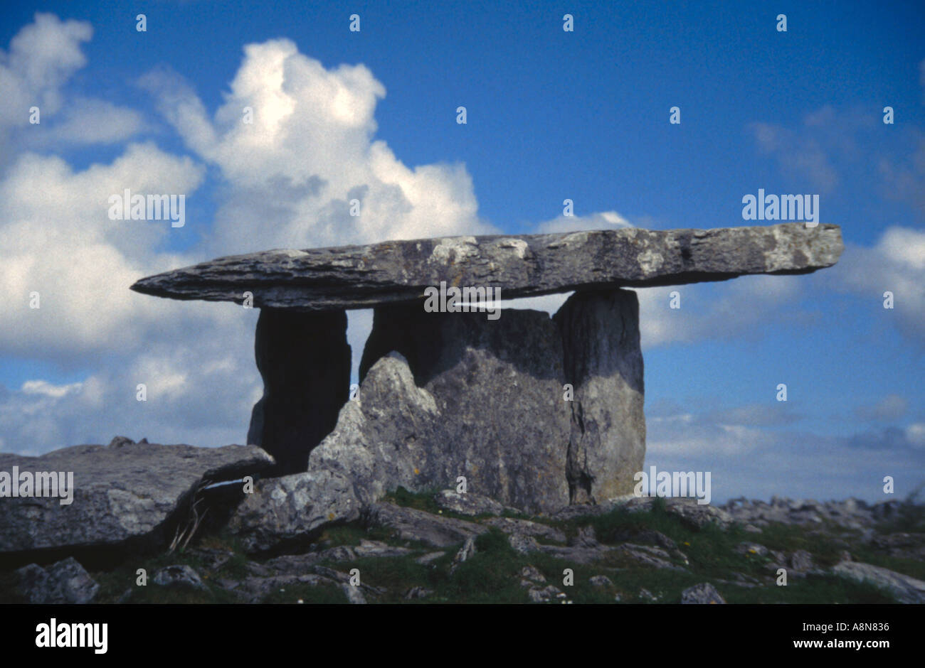 Poulnabrone dolman in the Burren Co Clare Ireland Stock Photo