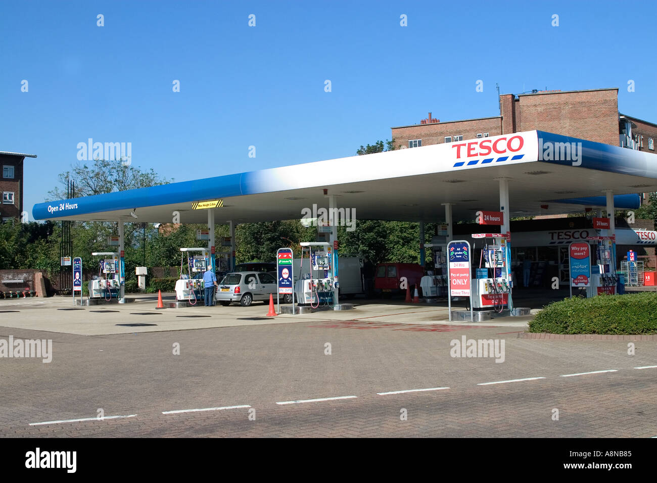 Tesco Petrol Station Surrey Quays London England UK Stock Photo Alamy