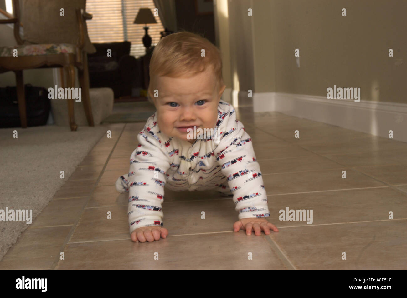 Baby crawling running hi-res stock photography and images - Alamy