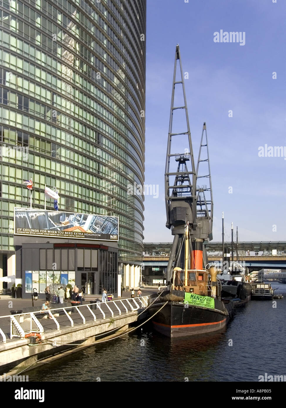 england london docklands canary wharf Stock Photo - Alamy