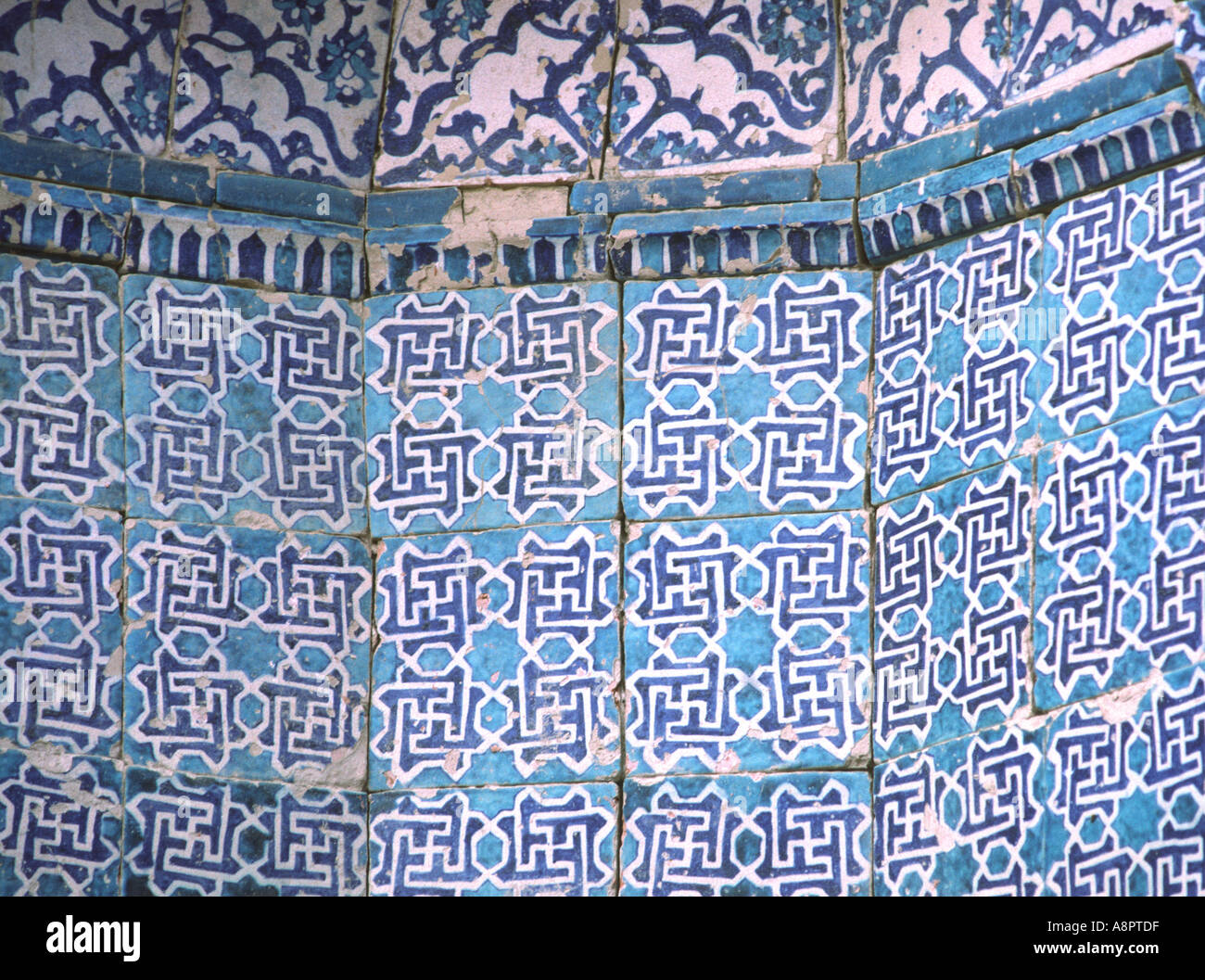 Pakistan South Punjab Uch Sharif Tomb of Bibi Jaiwindi 1430AD tile detail Stock Photo