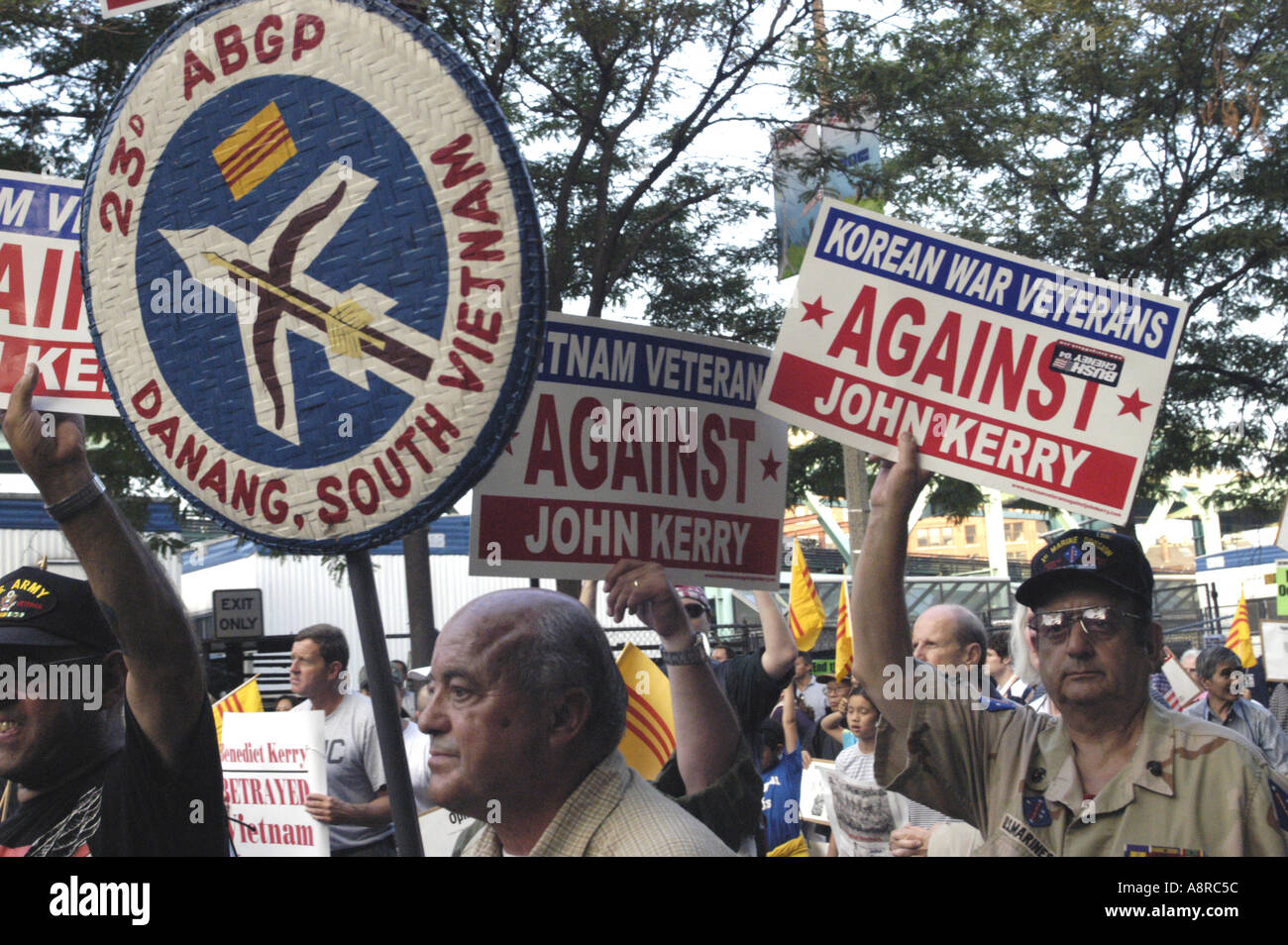 Vietnam war veterans protest hi-res stock photography and images - Alamy