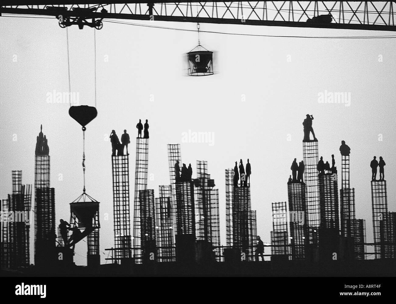 Skyscraper under construction building Black and White Stock Photos ...