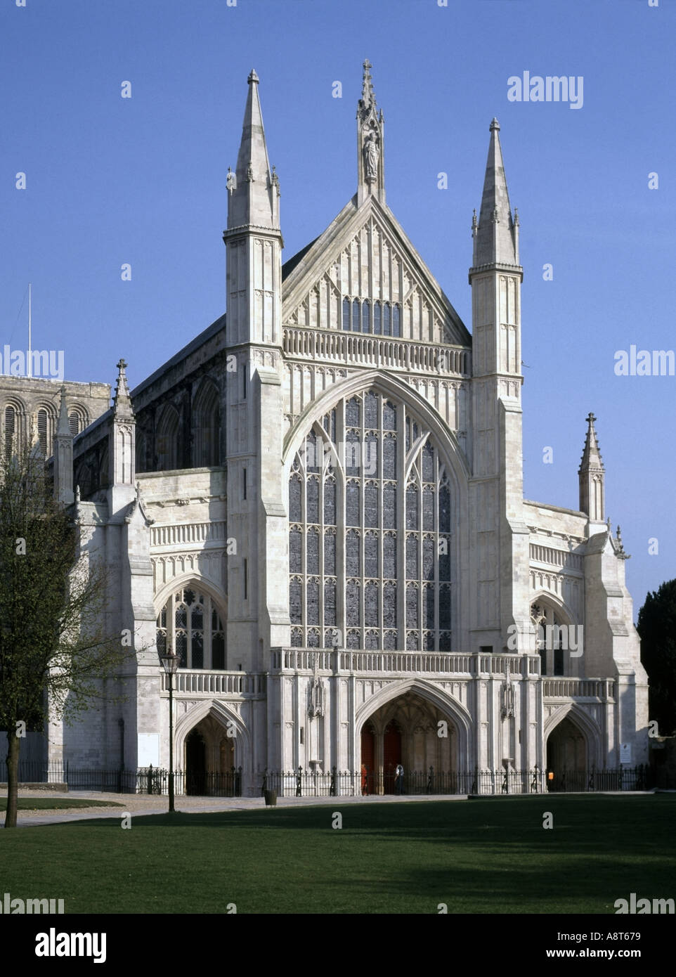 Gothic winchester cathedral hi-res stock photography and images - Alamy