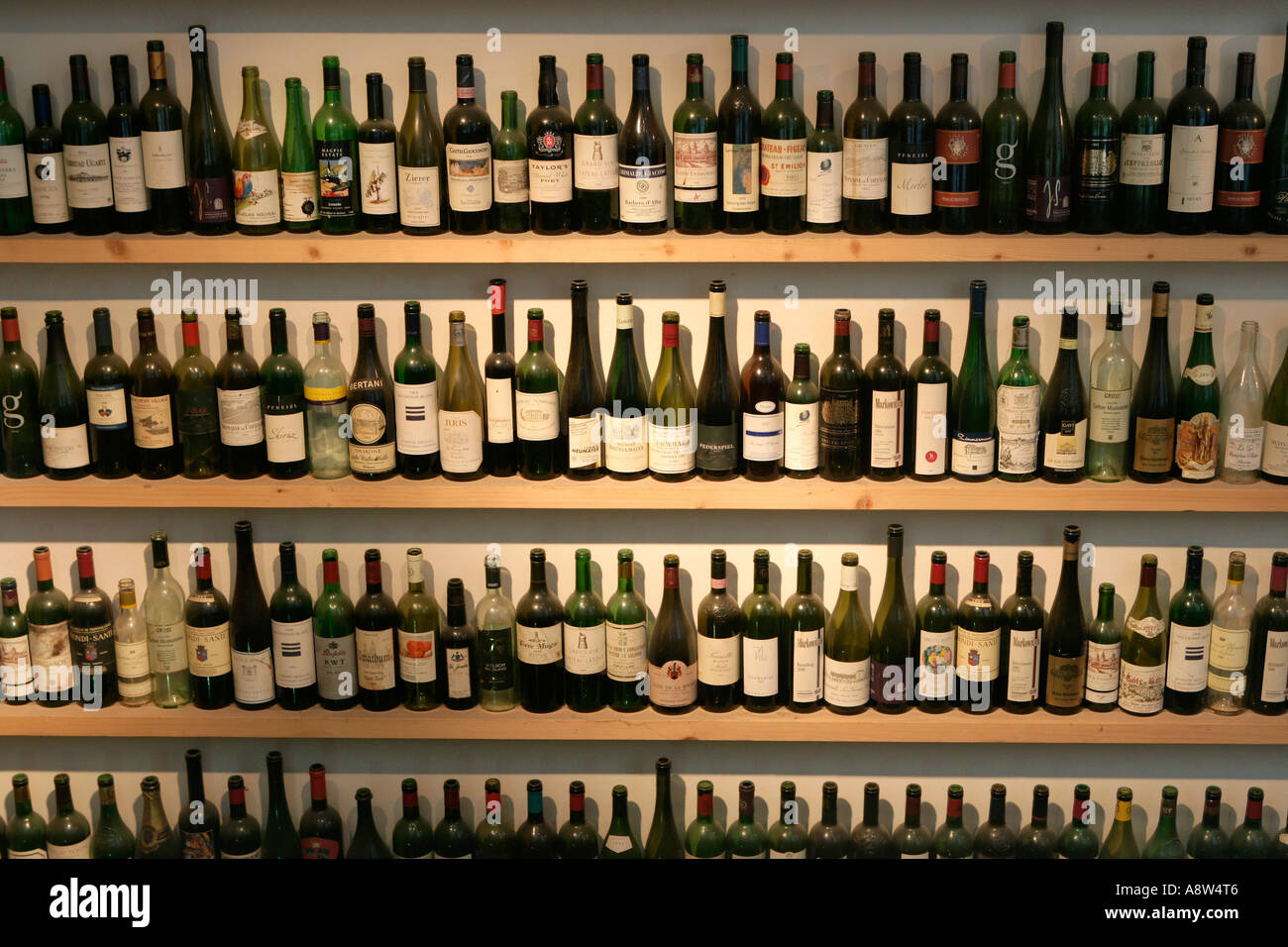 Exquisite wines hires stock photography and images Alamy