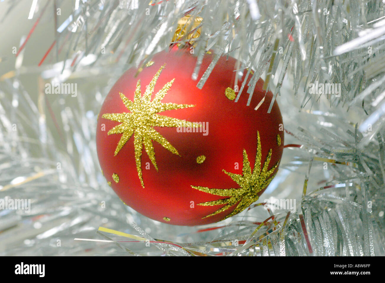 Silver star bauble hi-res stock photography and images - Alamy