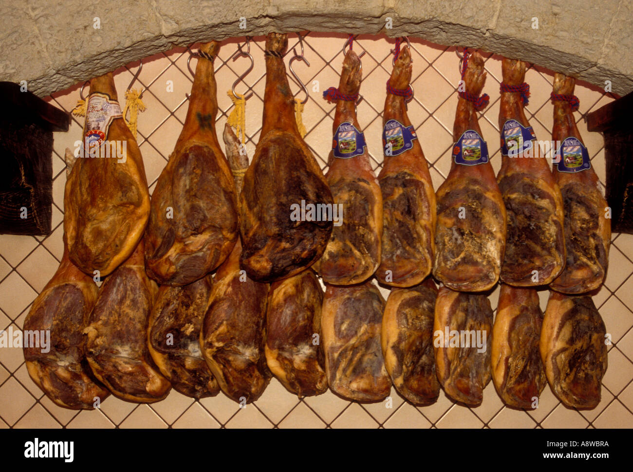 dry cured ham, cured ham, ham, El Mercat de Sant Josep de la Boqueria