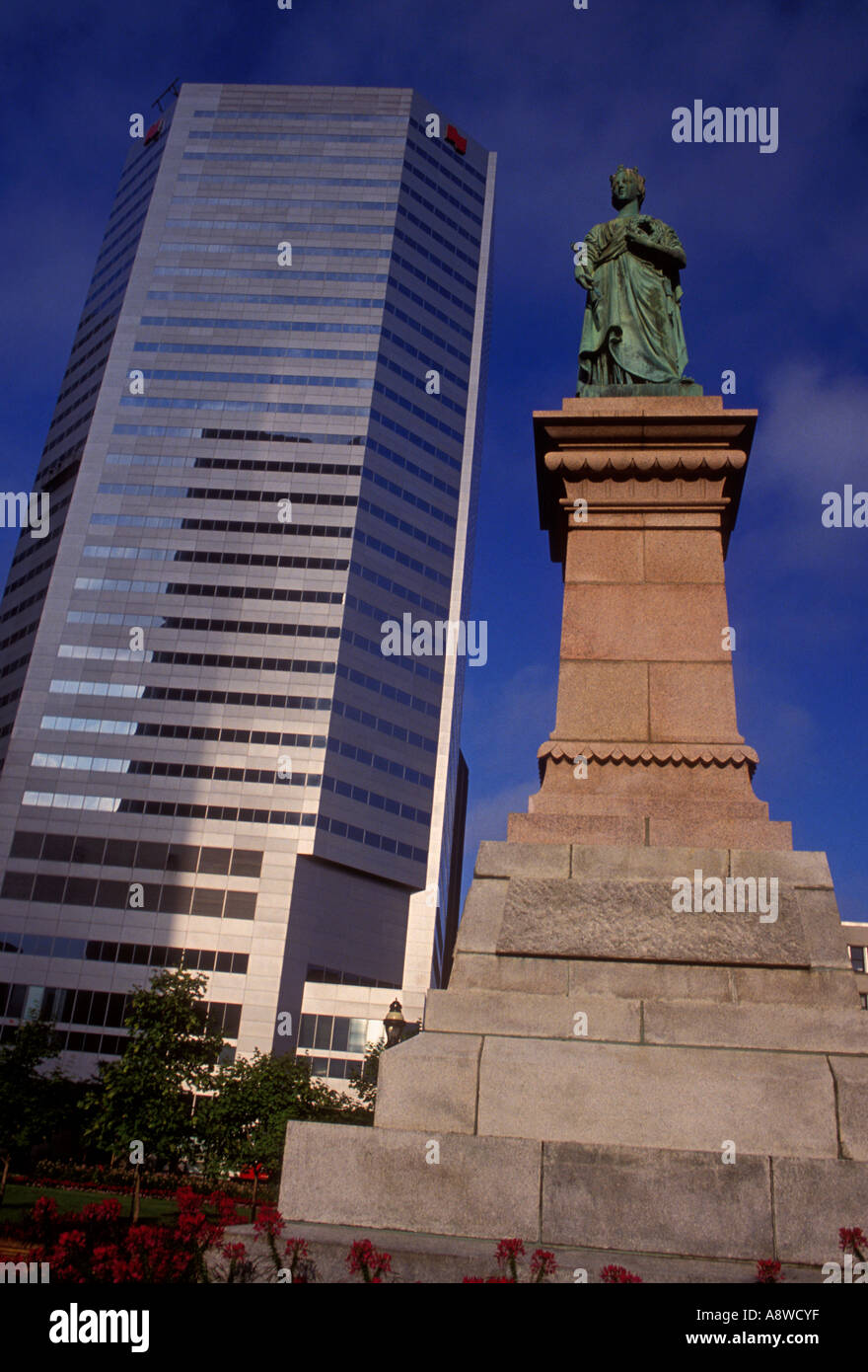 Queen Victoria Monument, Queen Victoria, monument, bronze statue