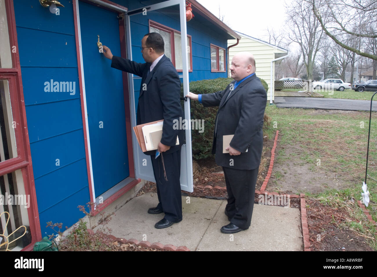 Police Knocking On Door High Resolution Stock Photography And Images Alamy