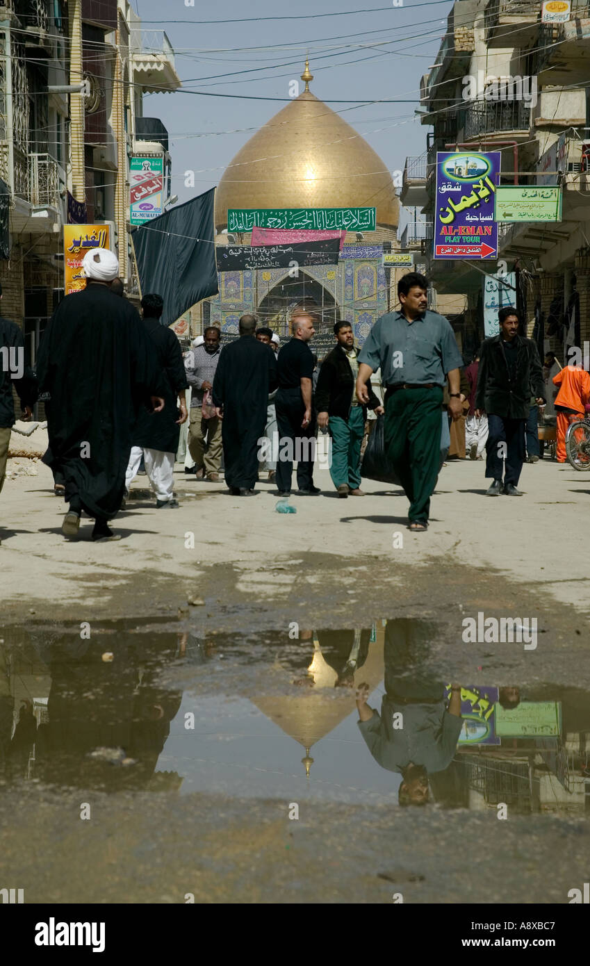 road leading to the shrine of Imam Ali Najaf 03 03 04 Stock Photo