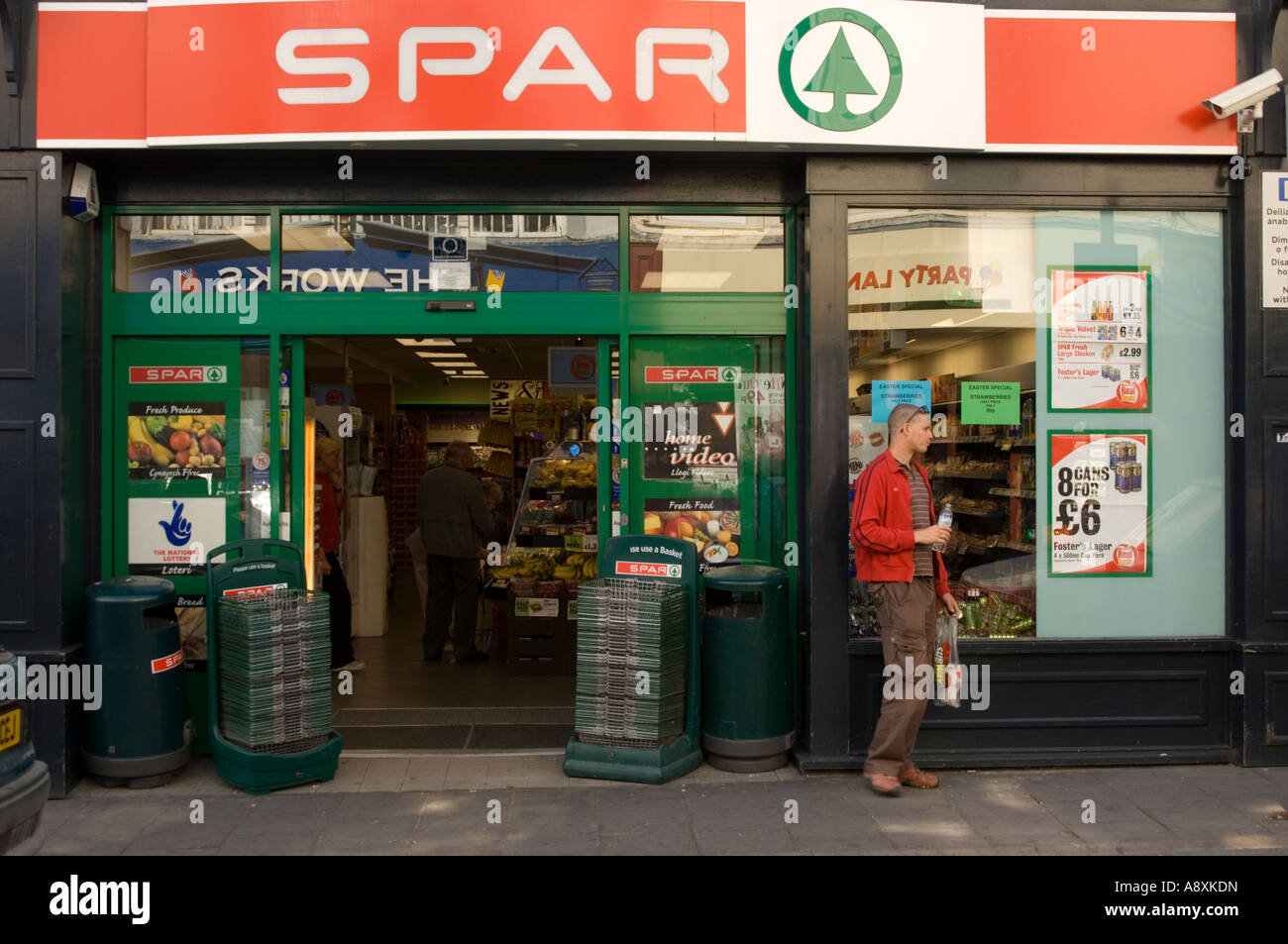 Spar convenience 24 hour opening food store  Aberystwyth Wales - exterior, open 24/7 Stock Photo