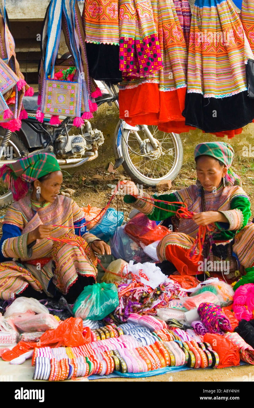 Minority Flower Hmong Women Bac Ha Market Near Sapa Vietnam Stock Photo