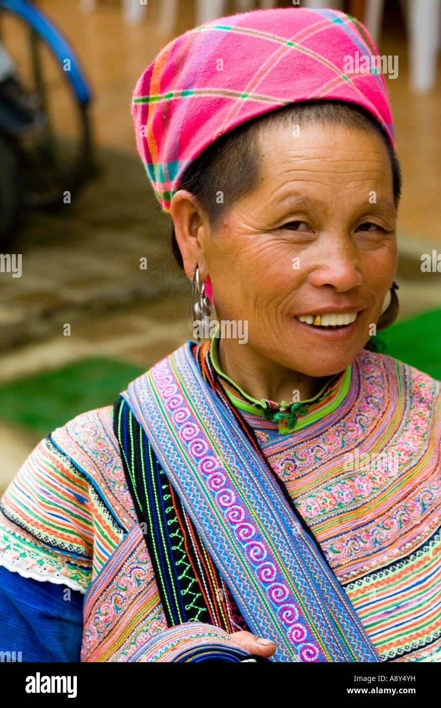 Gold Tooth Woman High Resolution Stock Photography And Images Alamy