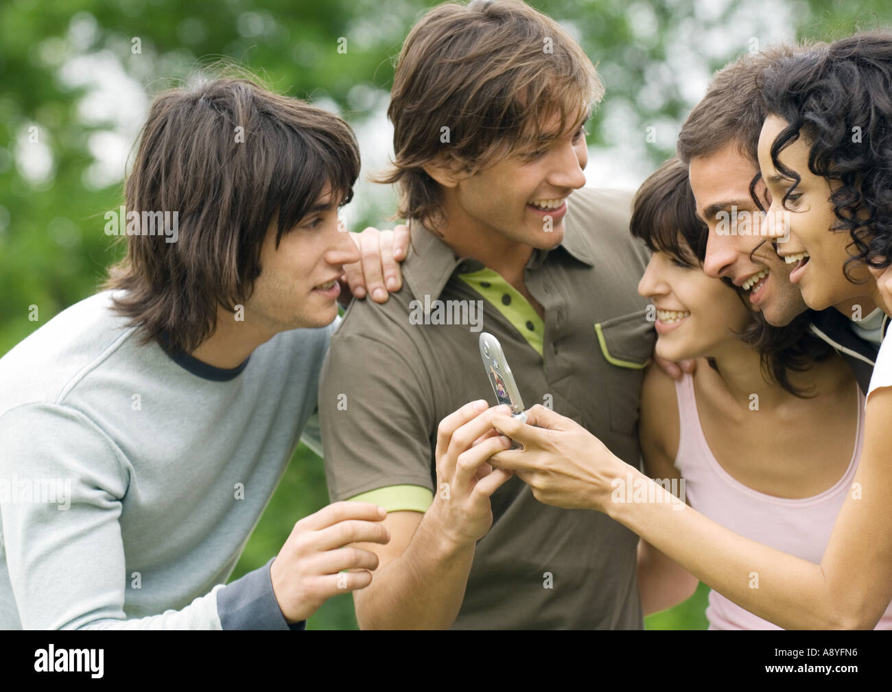 Group of hands holding cell phones hi-res stock photography and images ...