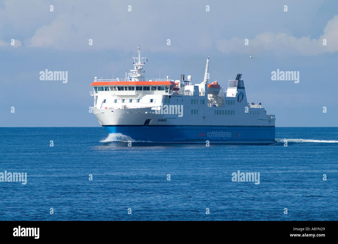 dh MV Hamnavoe HOY SOUND ORKNEY Northlink ferries ferry MV Hamnavoe entering Hoy Sound Stock Photo