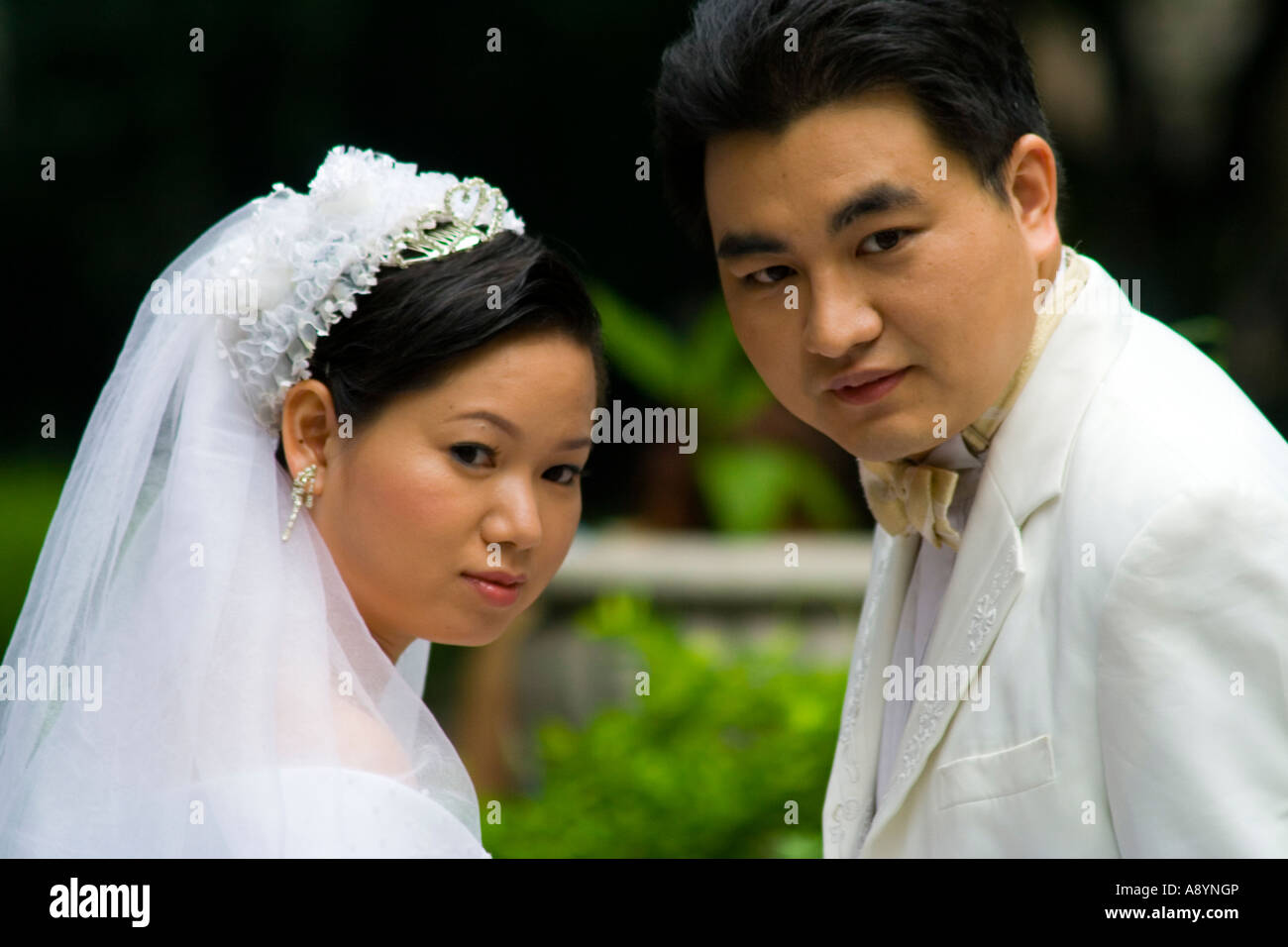 Chinese Couples Pose for Wedding Photos Shamian Island Guangzhou China Stock Photo