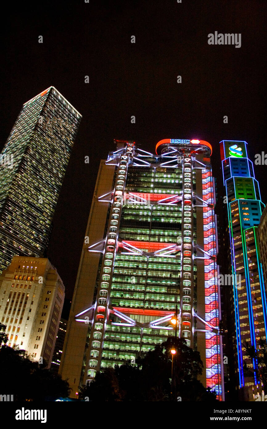 Hsbc hong kong night hi-res stock photography and images - Alamy